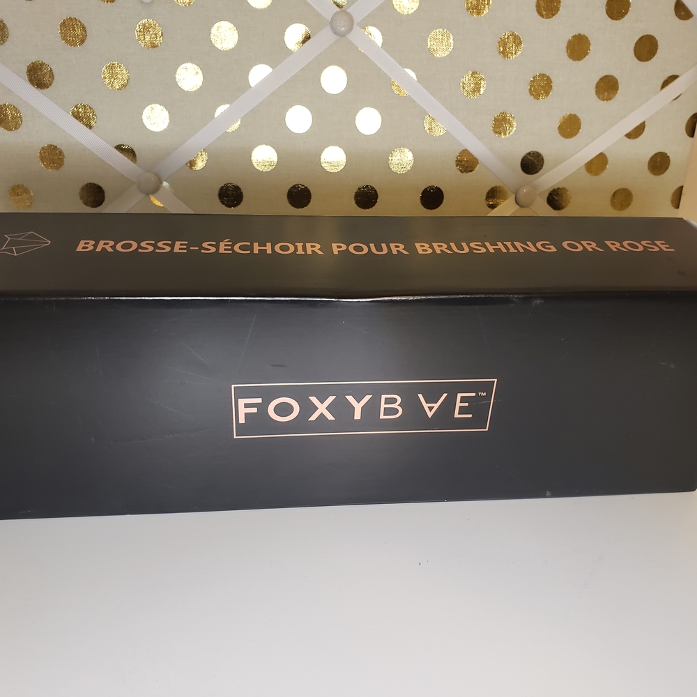 FoxyBae Rose Gold Dryer Brush